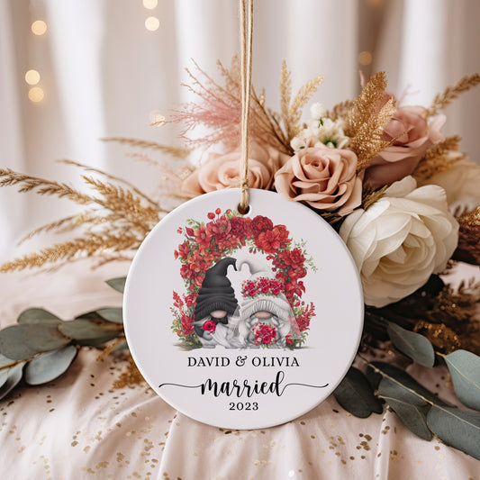Unique Ornaments for Newlyweds: Celebrate Your Love Story